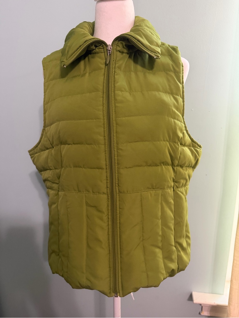 Kenneth Cole Reaction Women’s Green Down Puffer Vest Sz XL Full Zip Quilted